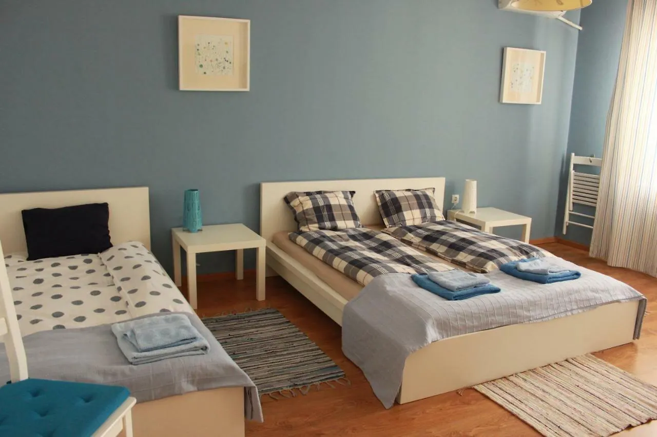 Sunny Central Apartment Sofia